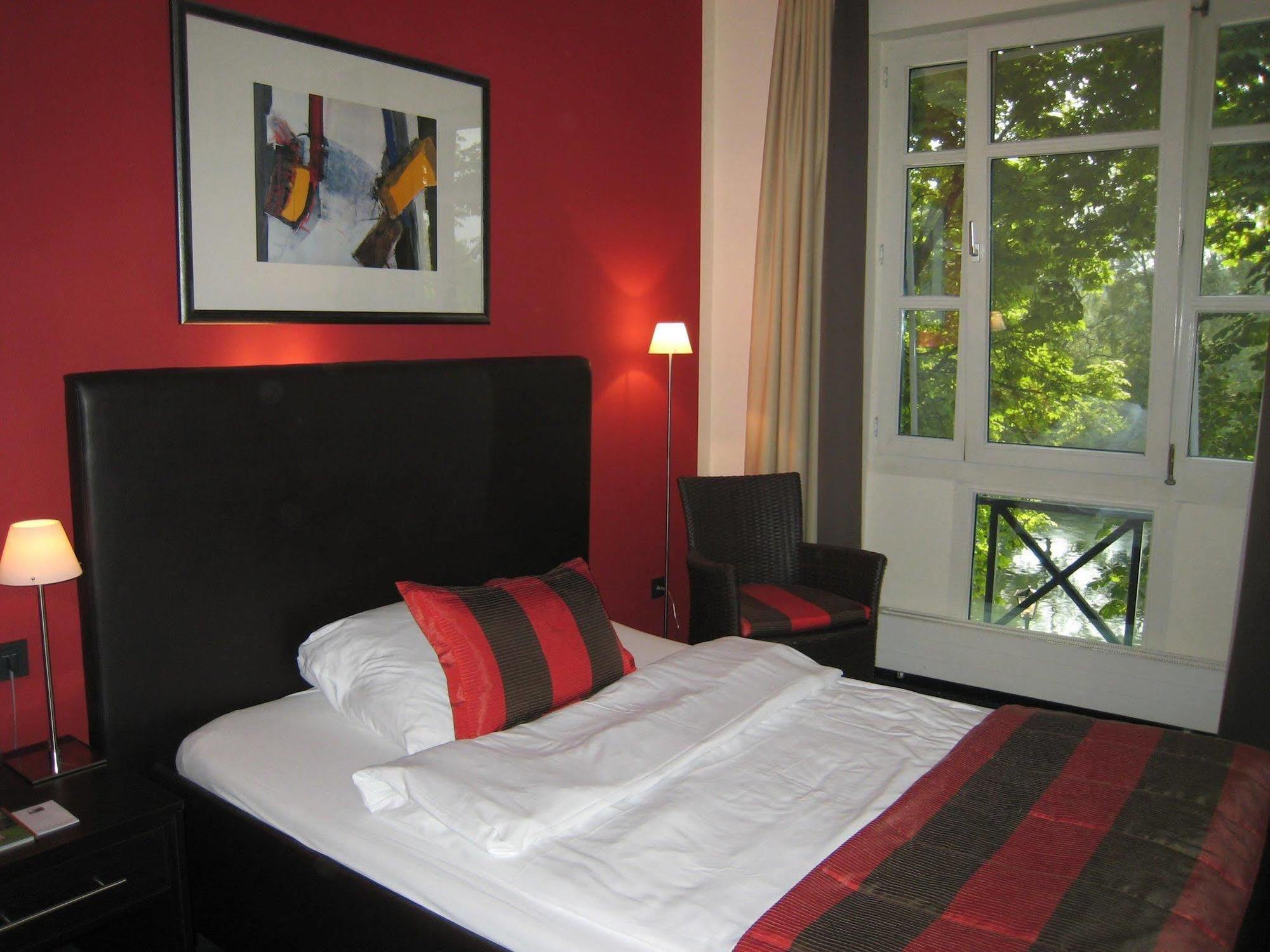 Hotel Am Ruhrufer Business & Golf Mülheim an der Ruhr Habitación foto